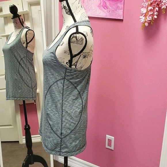 Zella 💟 Grey Striped Racertop Tank Top - Picture 2 of 12